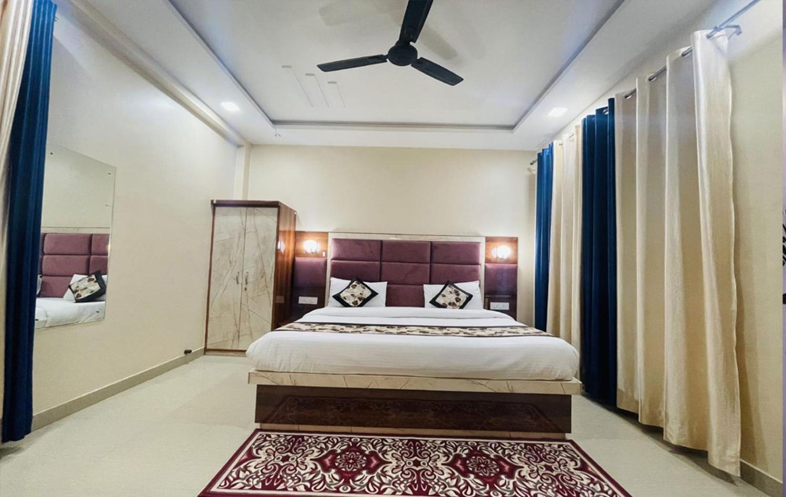 Apartmán The Five Dimension Agra  Exteriér fotografie